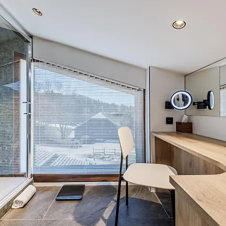 Luxury - Fireplace Heated Pool & Sauna 木屋 *
